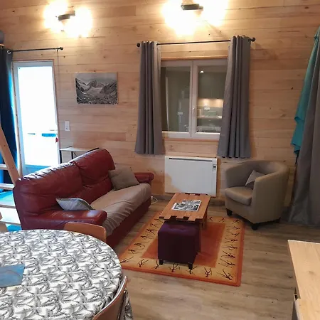 Le De Nico Chalet Château-lʼÉvêque